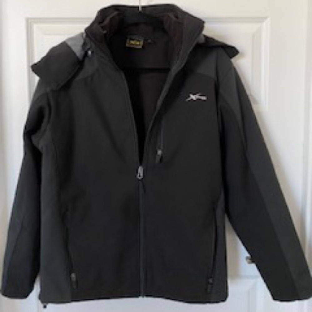 XPS 3-in-1 Jacket in black. Men's Small/Youth 16-18